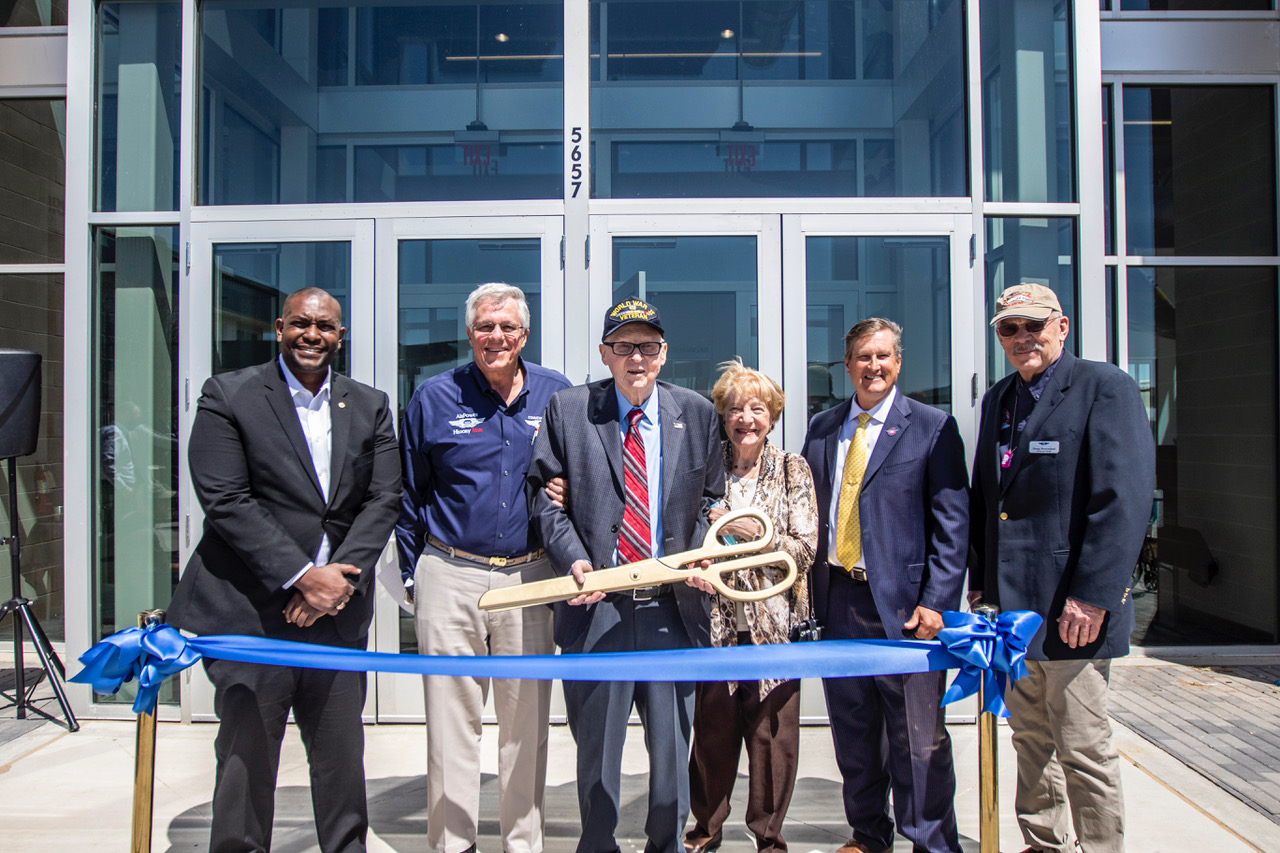 2021_NAEC_RibbonCutting_(left2right)CaseyThomas_NeilsAgather_HenryTippie_PatTippie_HankCoates_DougRozendaal_KevinHong